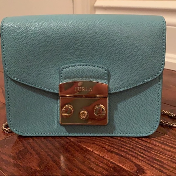 SOLD‼️Furla Metropolis sling bag - Picture 4 of 7